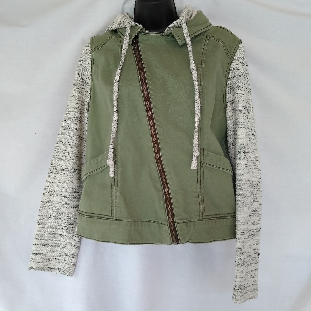 Mossimo Supply Co.▪️Diagonal Zip-Up Hoodie